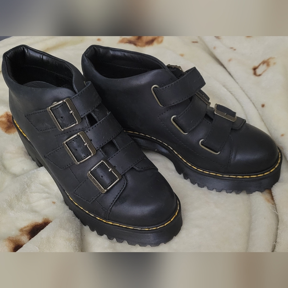 Dr. Martens Coppola